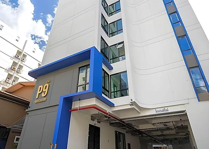 P9 Ratchada Hotel 3*